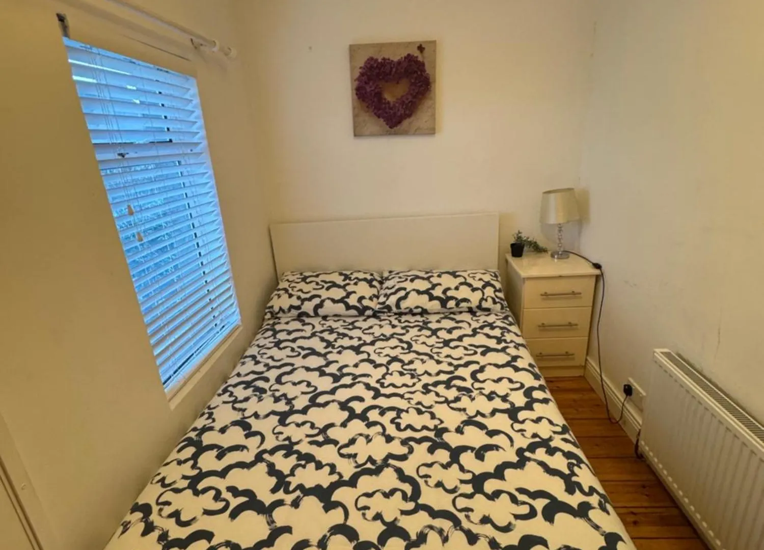 Small But Cozy Room Dublin 0*,  Irlanda